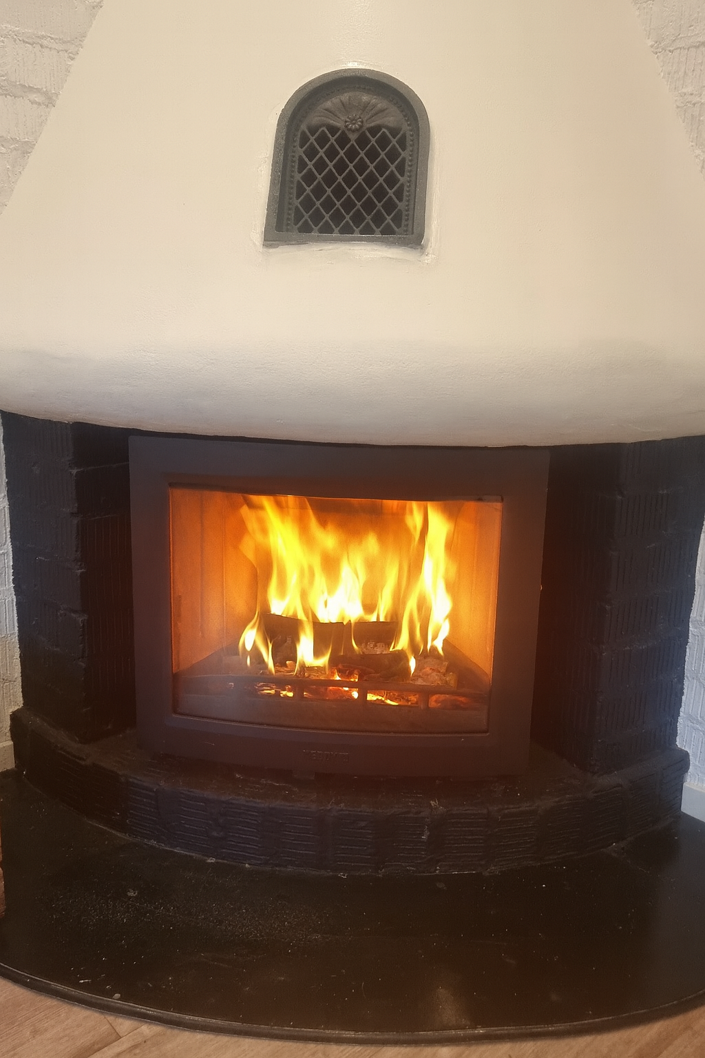 Kamin, värme och längtan.