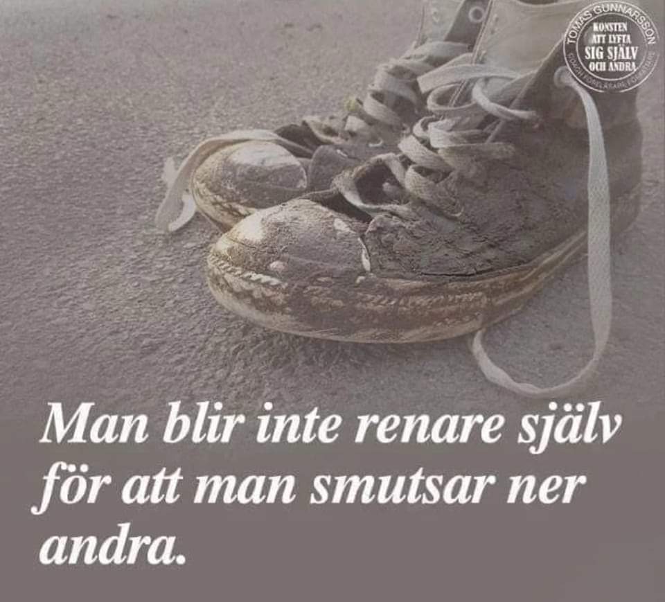 Blod är INTE tjockare än vatten.